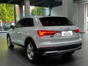 Кина Audi Q3 2022 35 TFSI Стилски и елегантни бензински ...