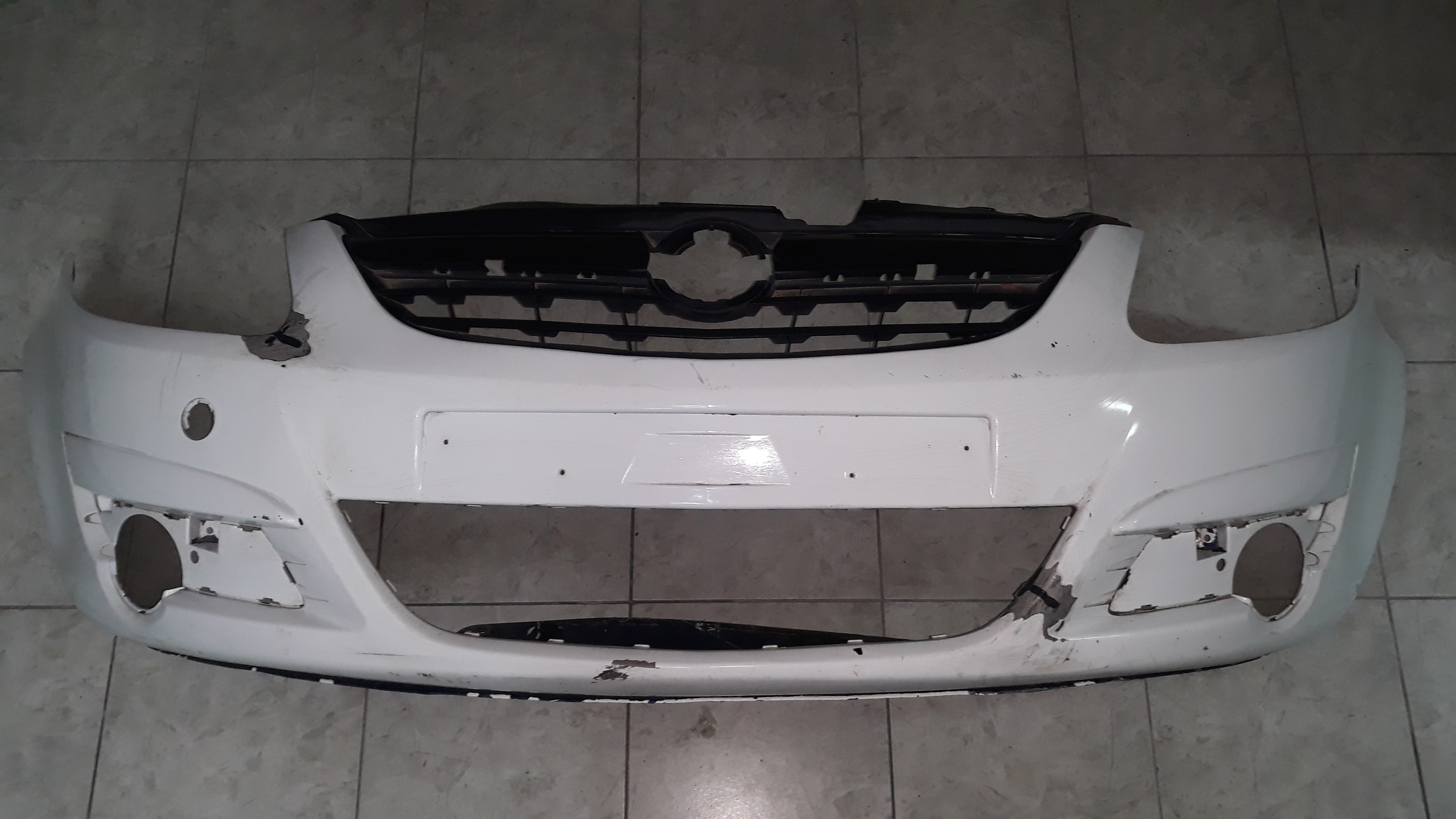 BRANIK PREDEN ZA OPEL CORSA D 2006 - 2010
